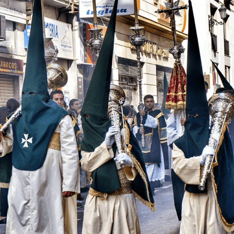 Osterzeit in Süspanien: Eine seelenrührende Symphonie aus Glauben, Kunst und Gemeinschaft 